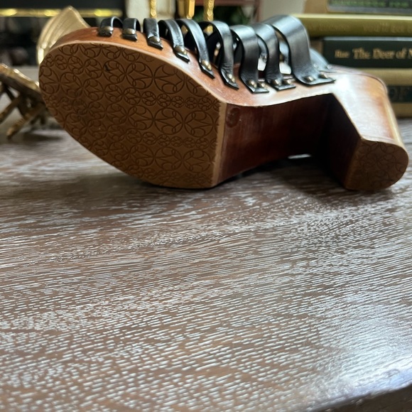 Johnston & Murphy Womens Heels - Picture 4 of 6